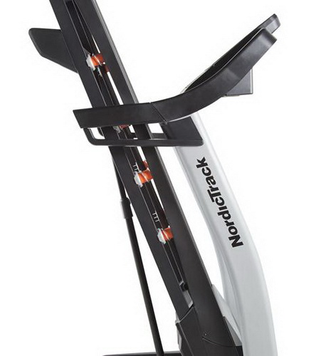 Беговая дорожка NordicTrack T16.0 в сложенном виде